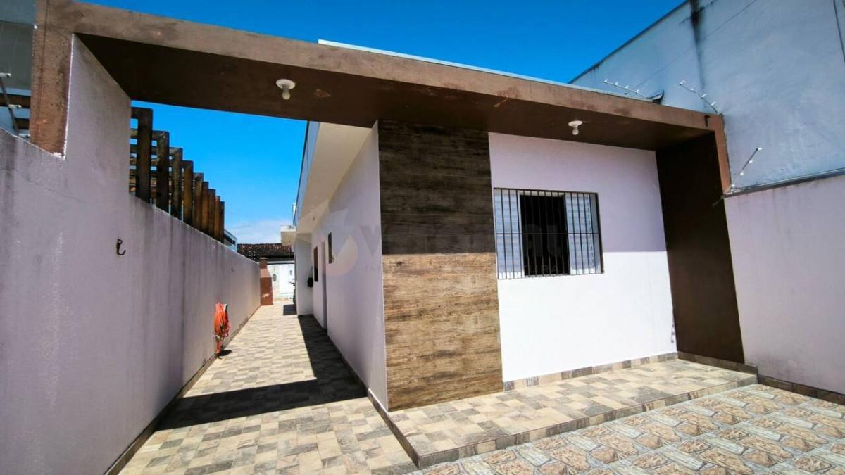 Casa à venda com 2 quartos, 75m² - Foto 1